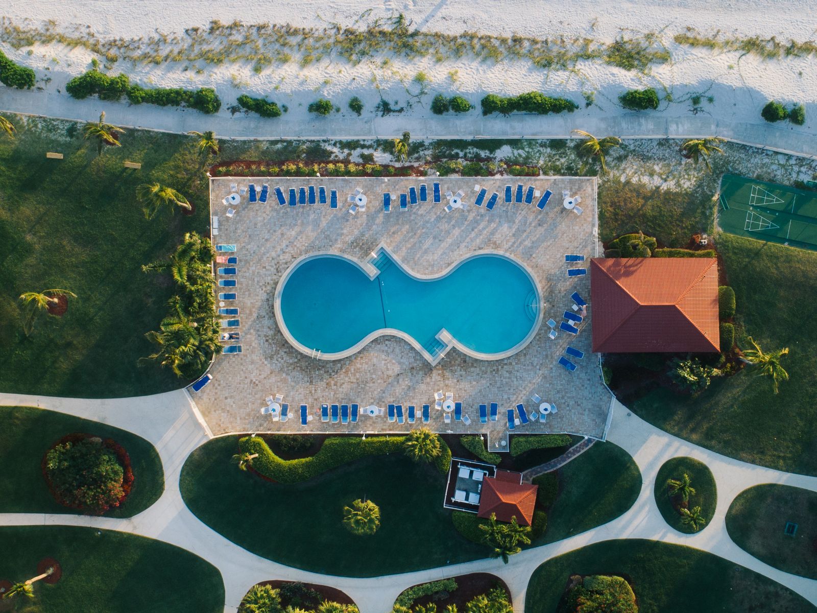 Pool service plans in Sanibel Island, Iona & McGregor